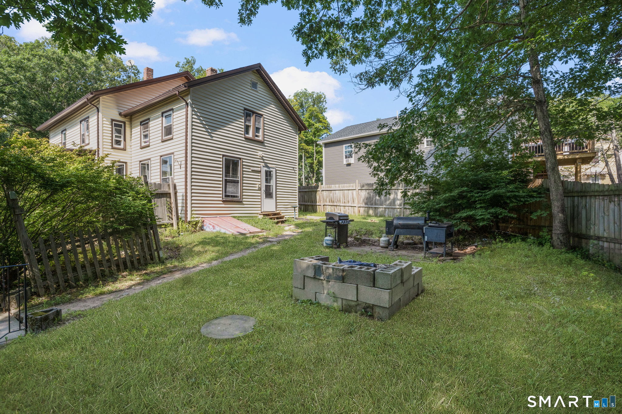 9 Hammond Street Putnam CT 06260