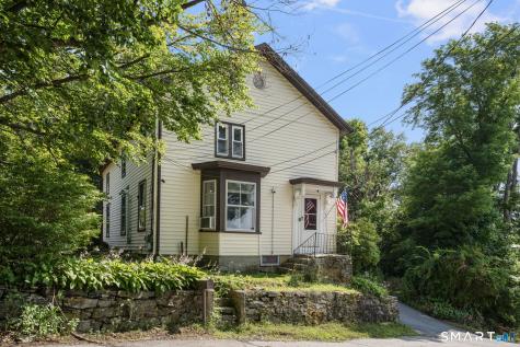 9 Hammond Street Putnam CT 06260