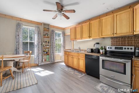 9 Hammond Street Putnam CT 06260