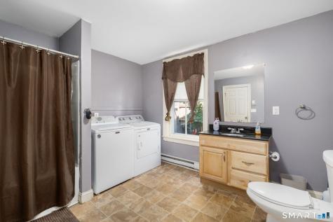 9 Hammond Street Putnam CT 06260