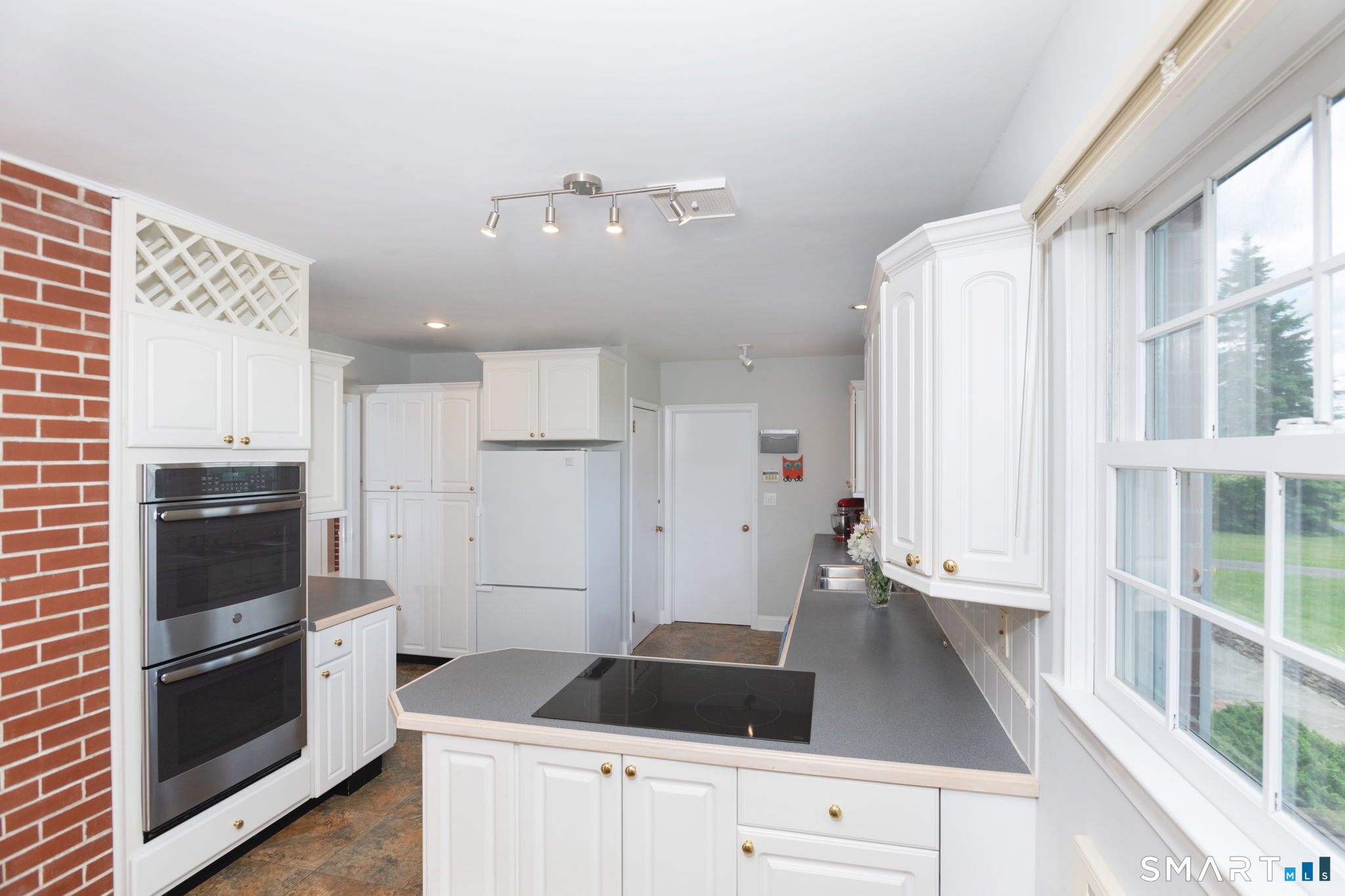 12 Valley View Road Newtown CT 06470