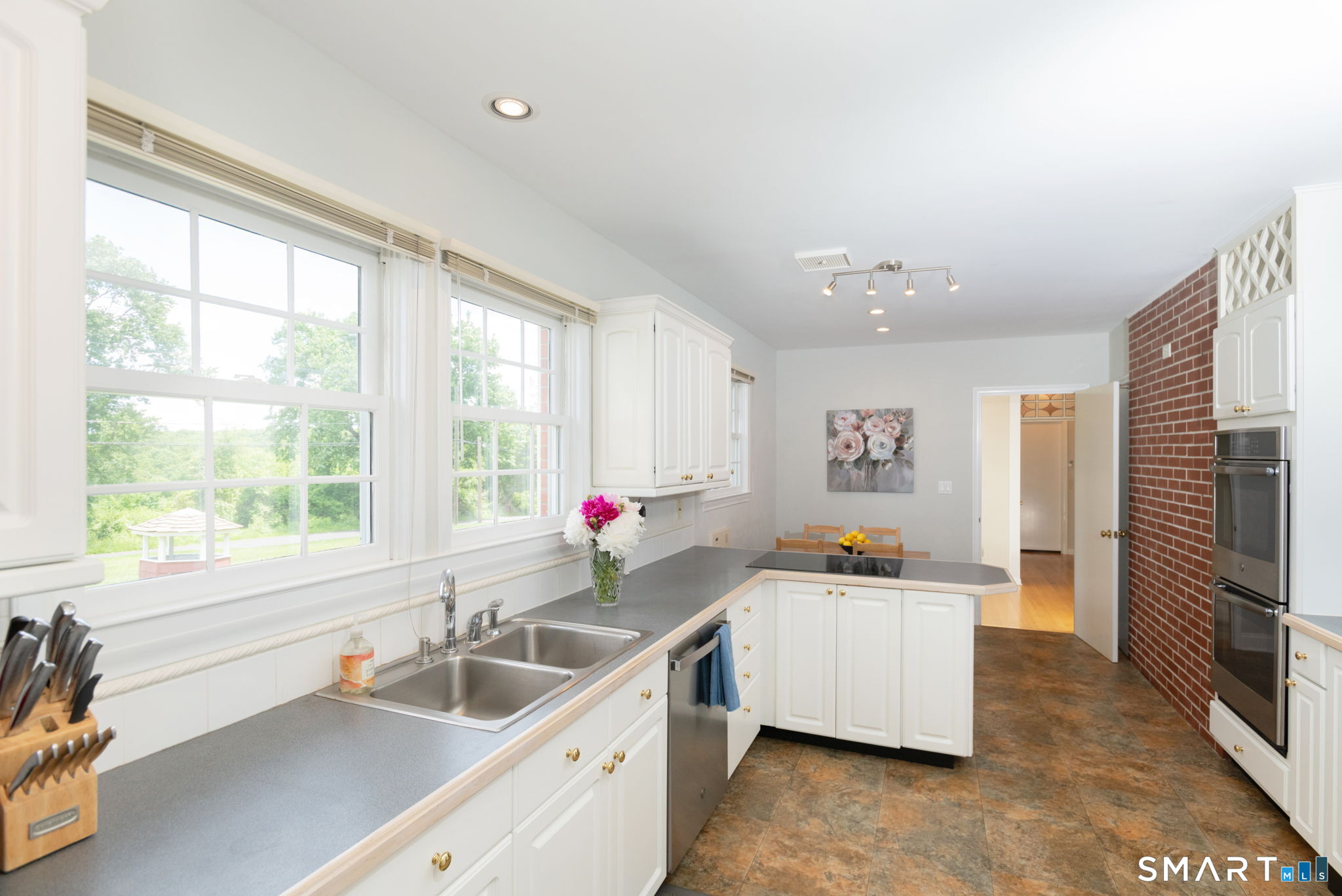 12 Valley View Road Newtown CT 06470