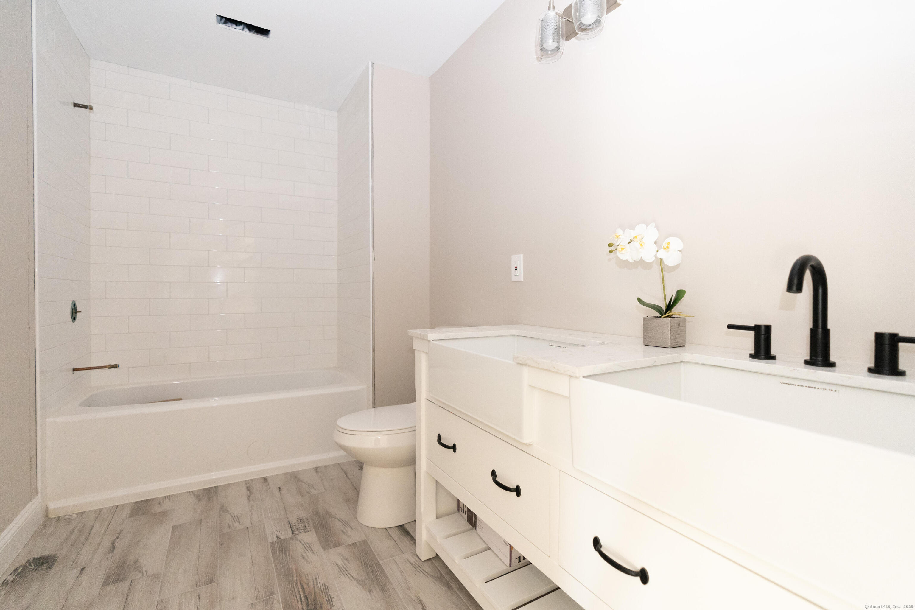 2 Stratton Farms Road Suffield CT 06093