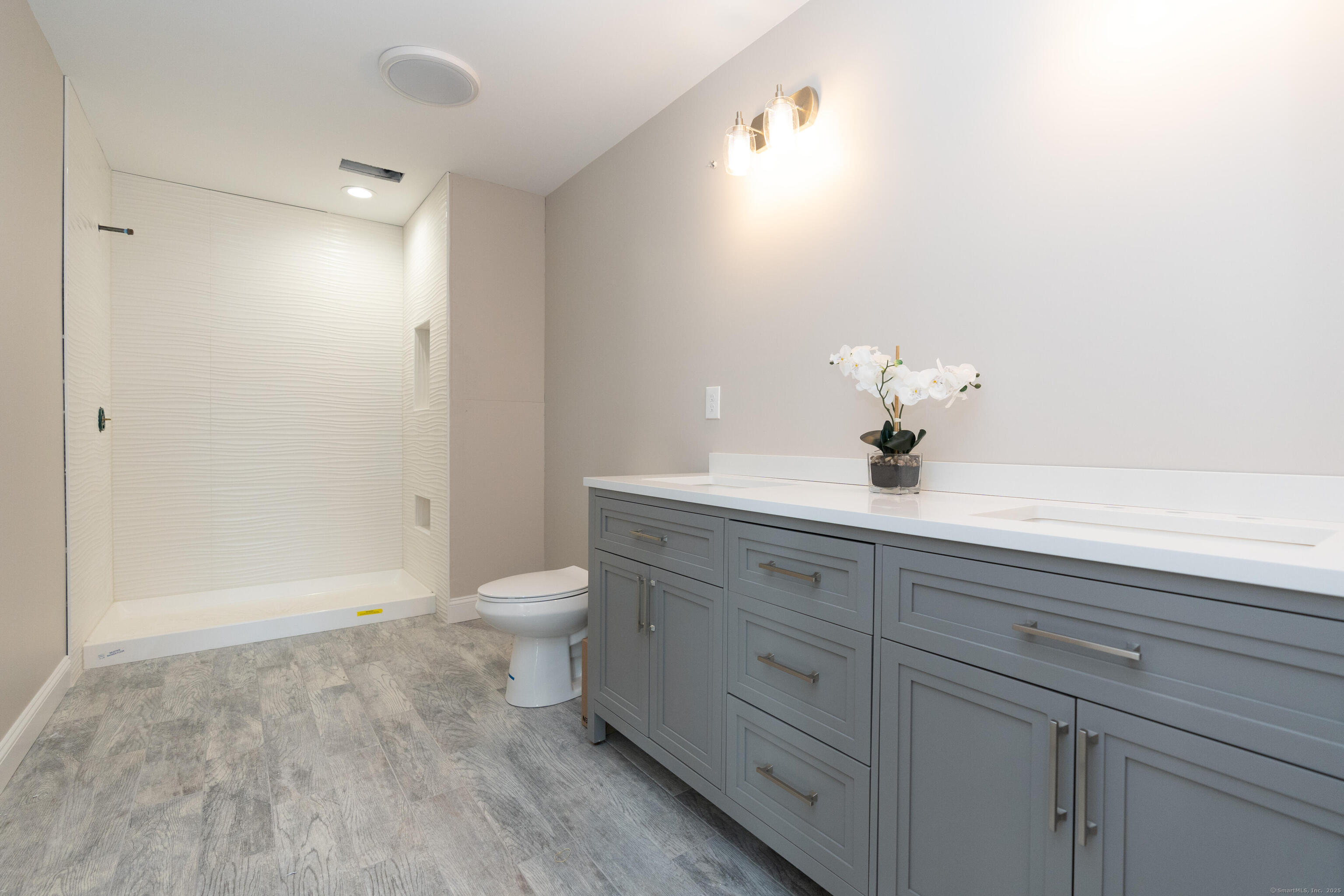 2 Stratton Farms Road Suffield CT 06093