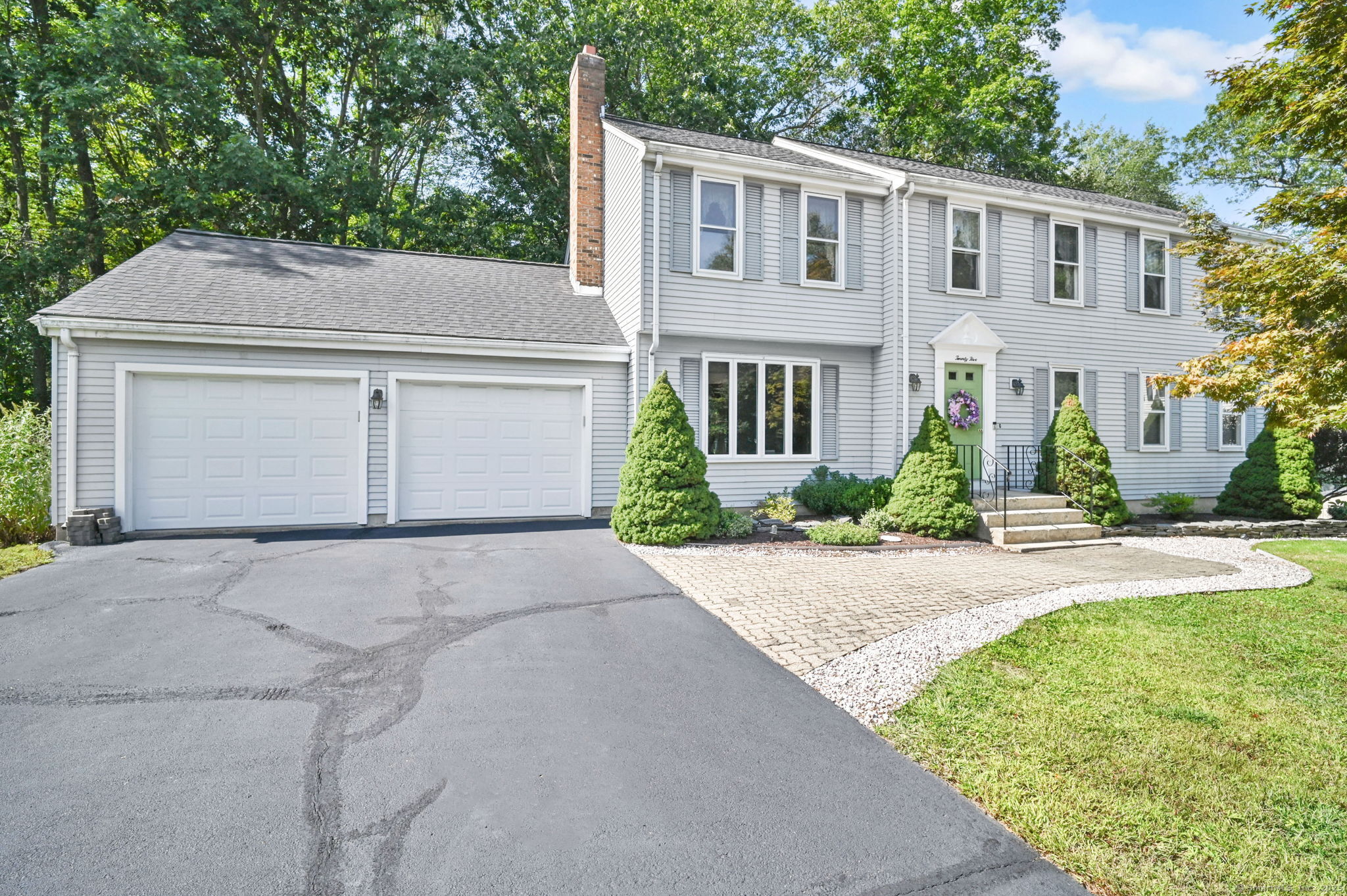 25 Stonehaven Circle South Windsor CT 06074
