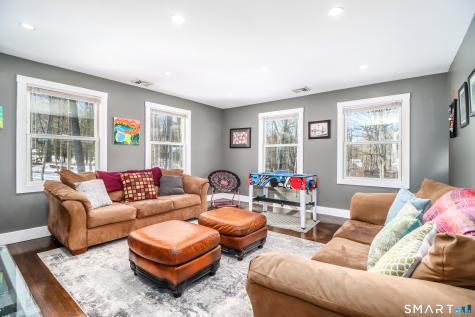 8 Marilyn Road Brookfield CT 06804