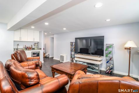 8 Marilyn Road Brookfield CT 06804