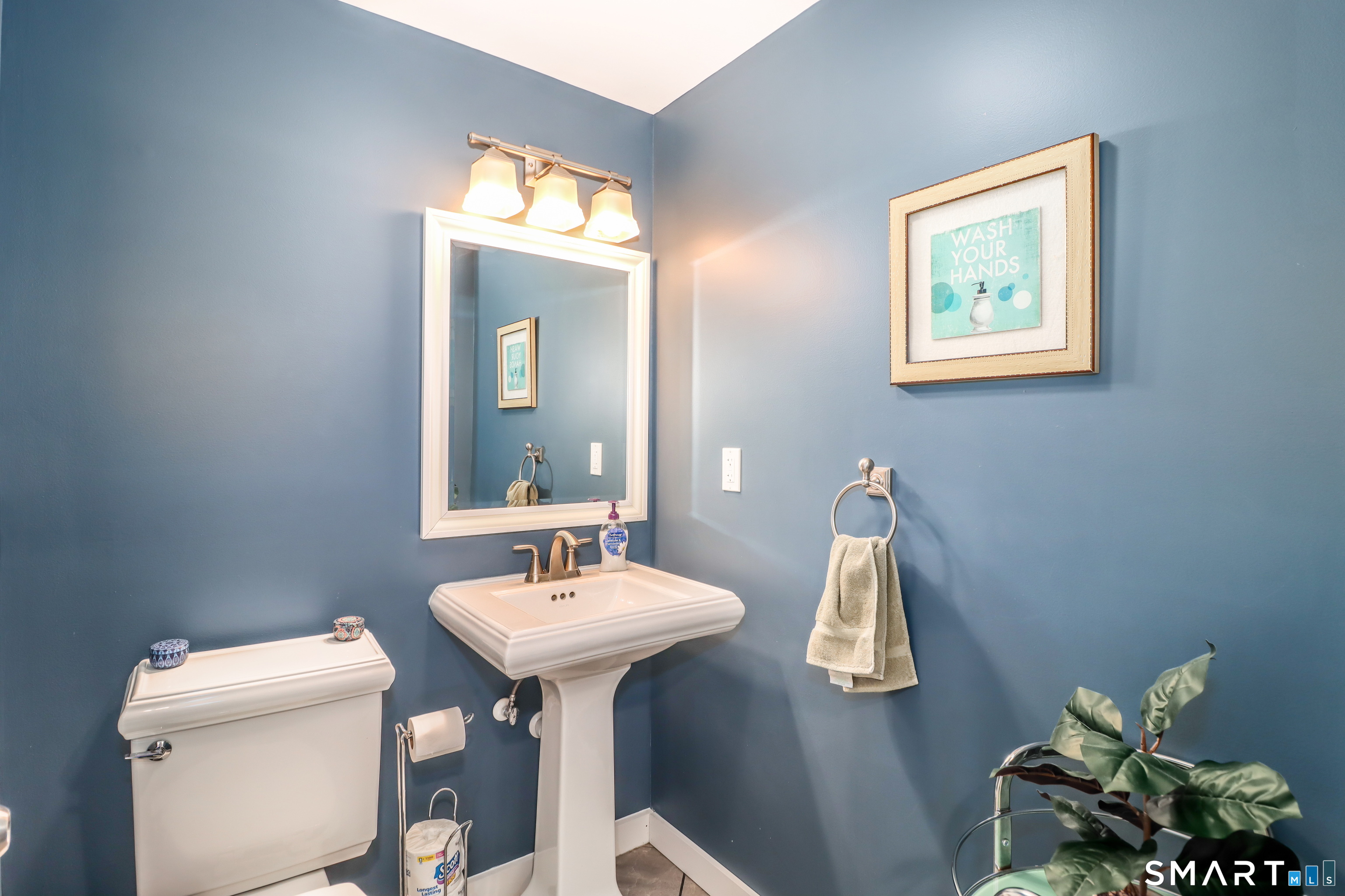 8 Marilyn Road Brookfield CT 06804