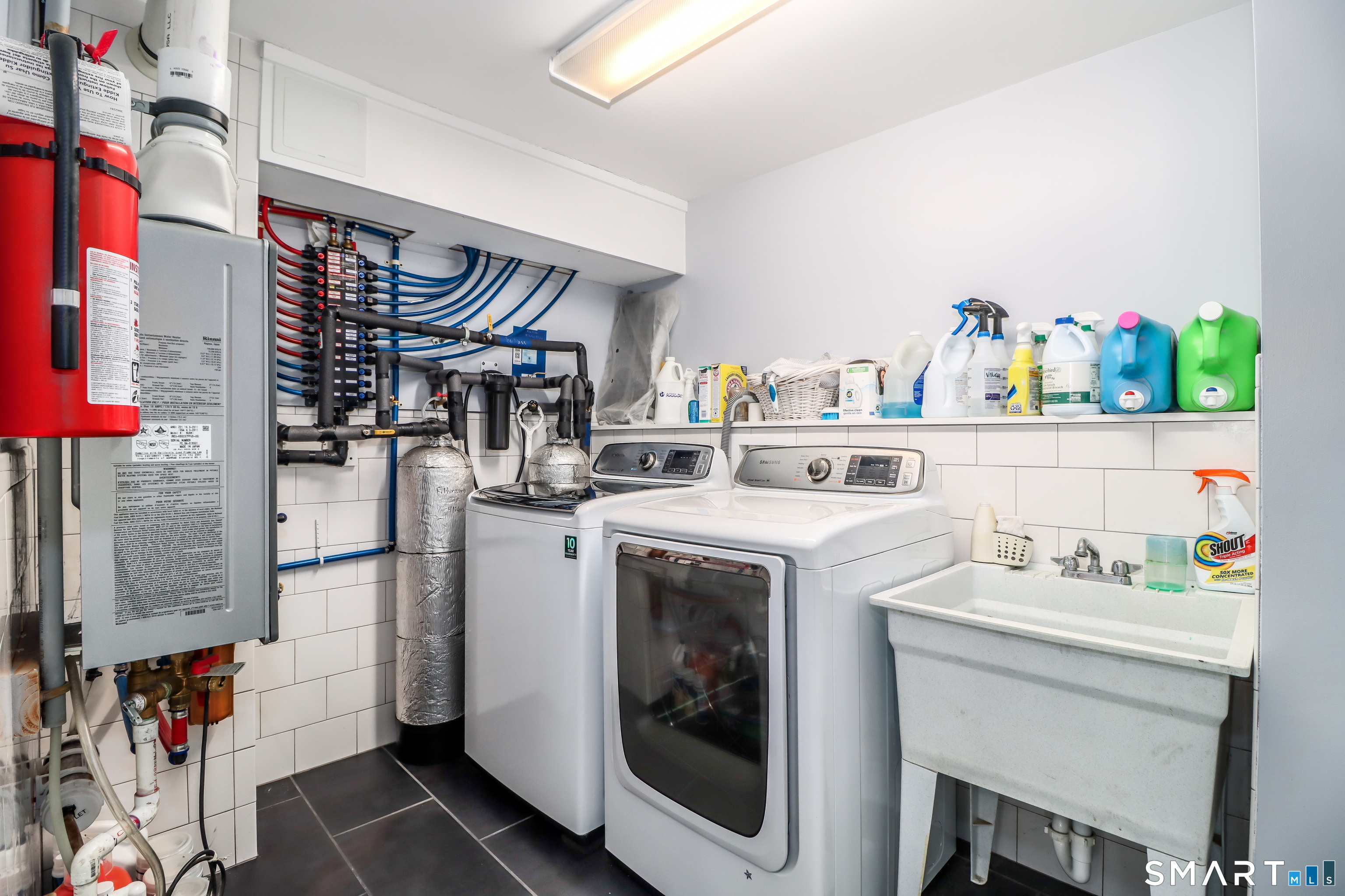 8 Marilyn Road Brookfield CT 06804