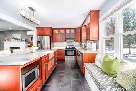 8 Marilyn Road Brookfield CT 06804