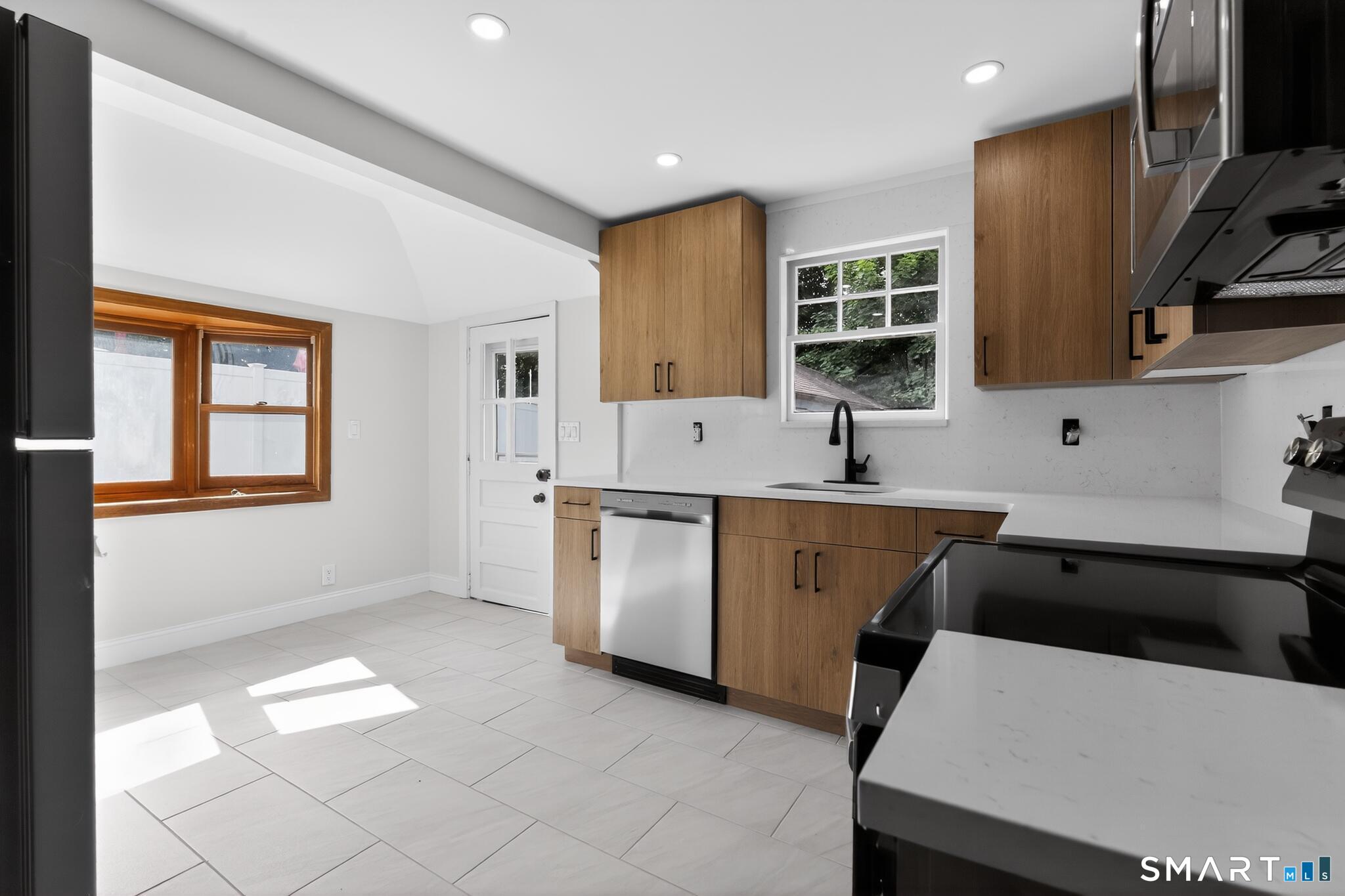 30 Jarvis Road Manchester CT 06040