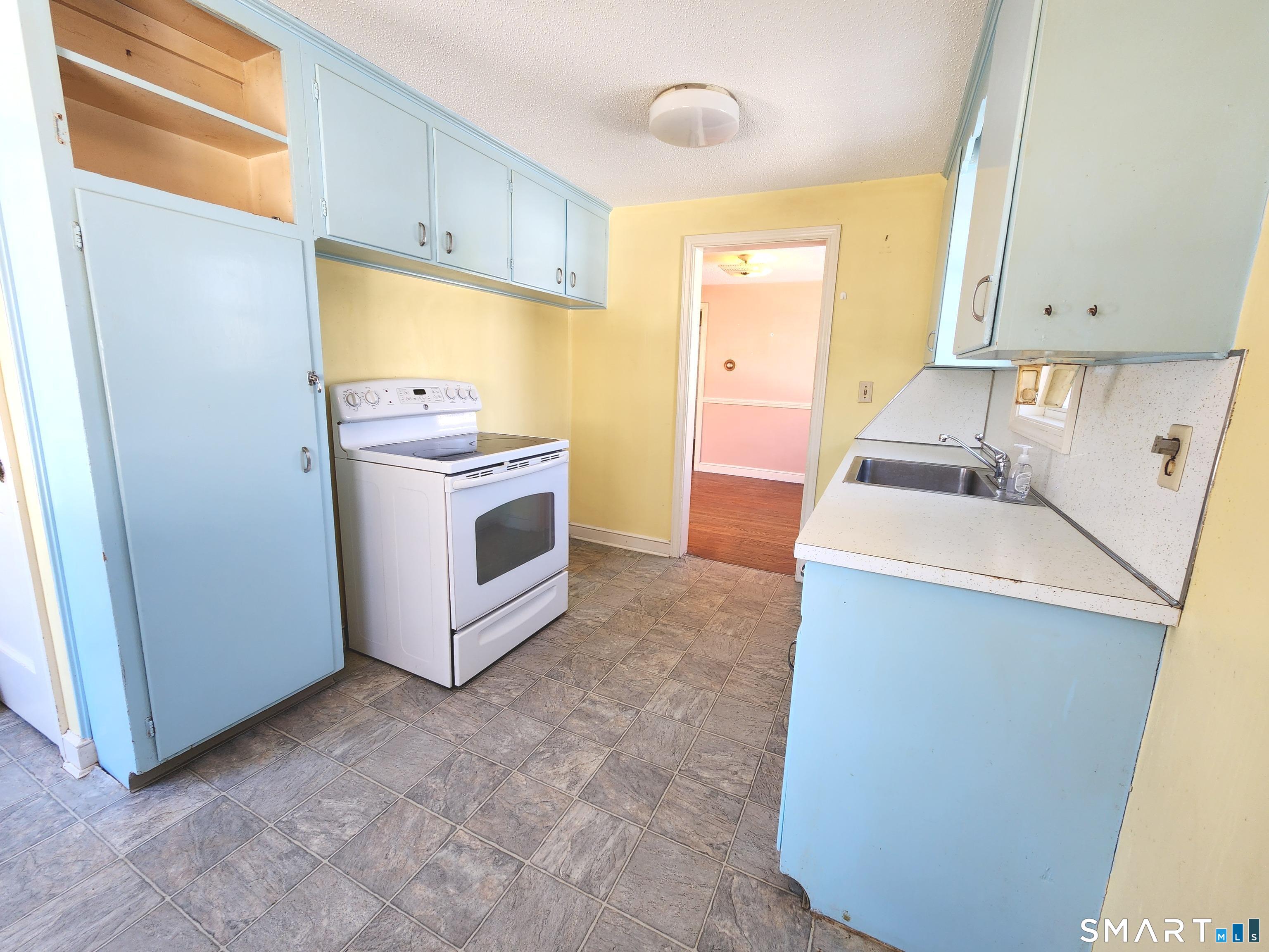 257 Green Road Manchester CT 06042