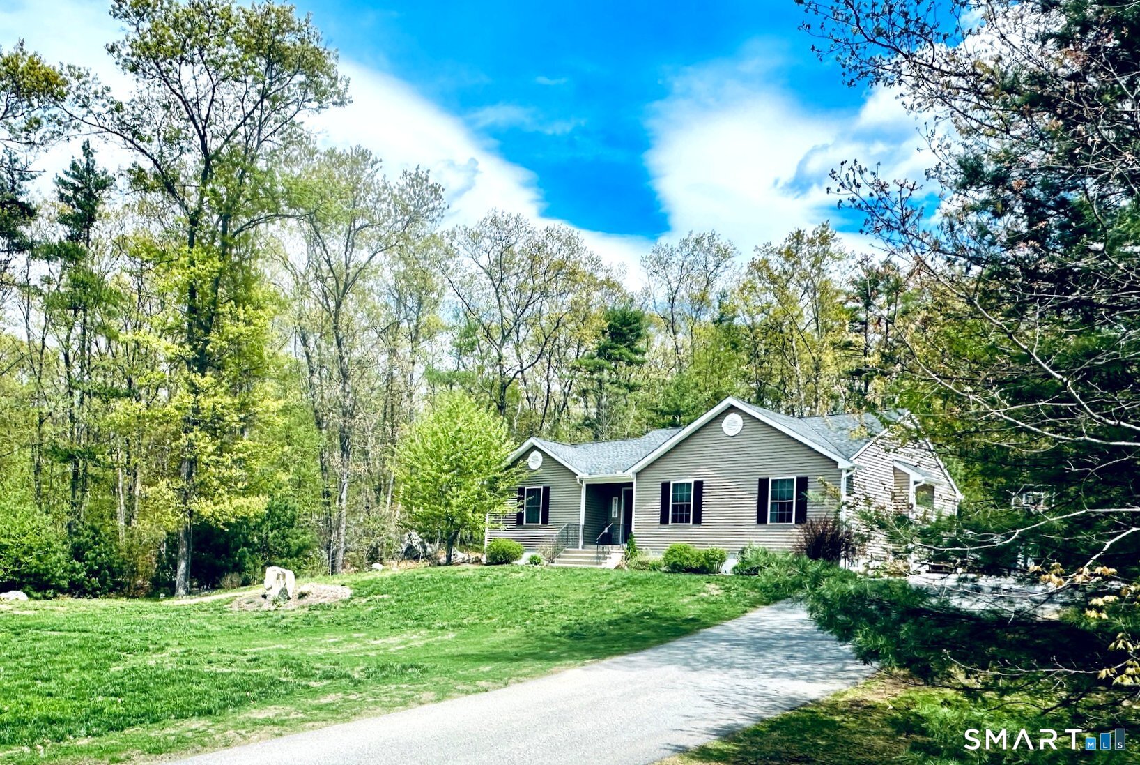 29 Logan Lane Thompson CT 06277