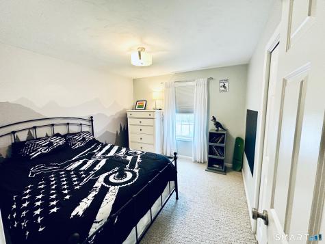 29 Logan Lane Thompson CT 06277