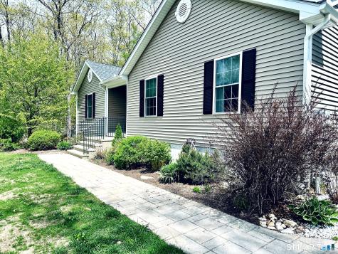 29 Logan Lane Thompson CT 06277