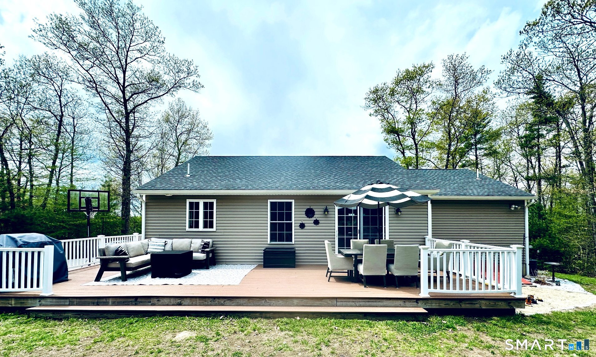 29 Logan Lane Thompson CT 06277