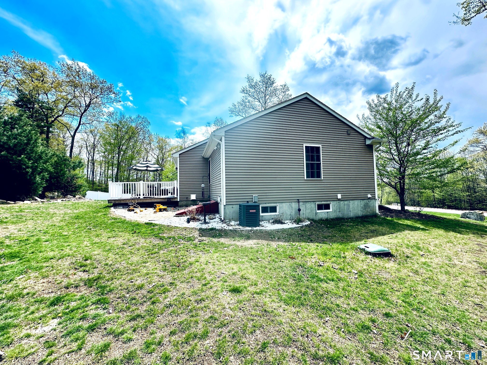 29 Logan Lane Thompson CT 06277