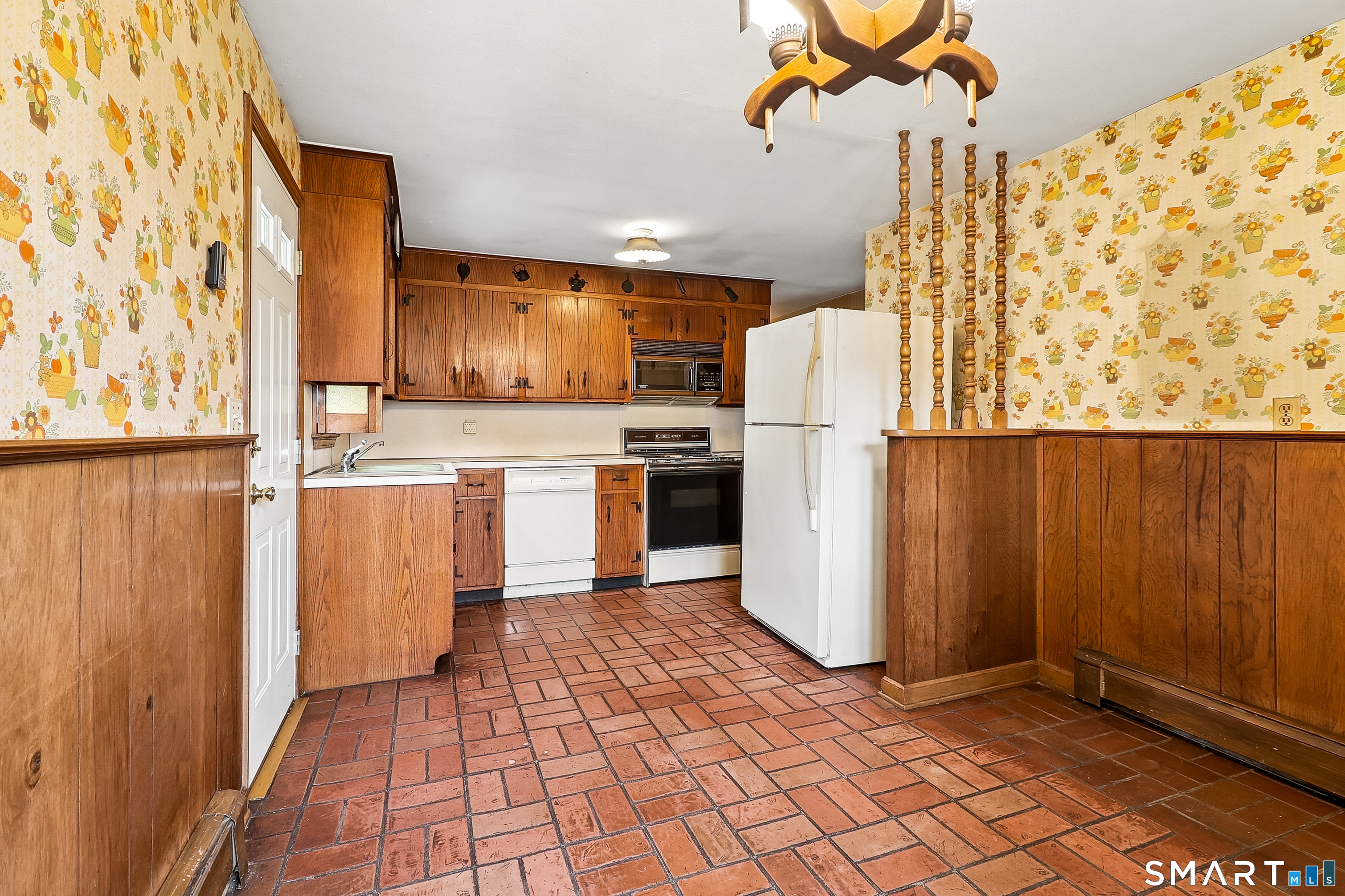 81 Shoreham Terrace Fairfield CT 06824