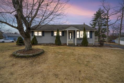 74 Raffia Road Enfield CT 06082