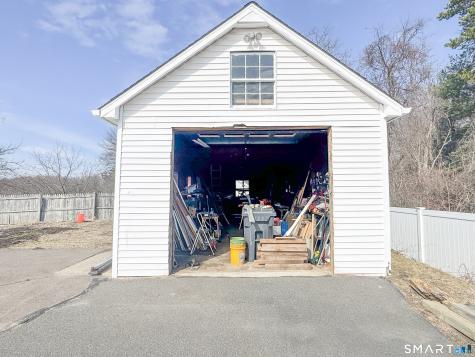15 Pine Hill Road Enfield CT 06082