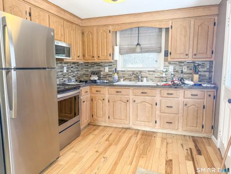 15 Pine Hill Road Enfield CT 06082