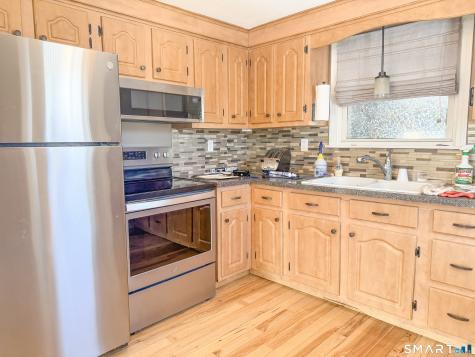 15 Pine Hill Road Enfield CT 06082
