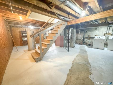 15 Pine Hill Road Enfield CT 06082