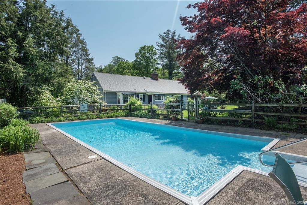 249 Old Stamford Road New Canaan CT 06840