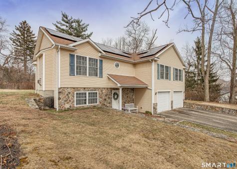 31 Parkwood Avenue Waterbury CT 06708
