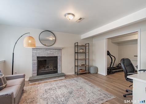 31 Parkwood Avenue Waterbury CT 06708