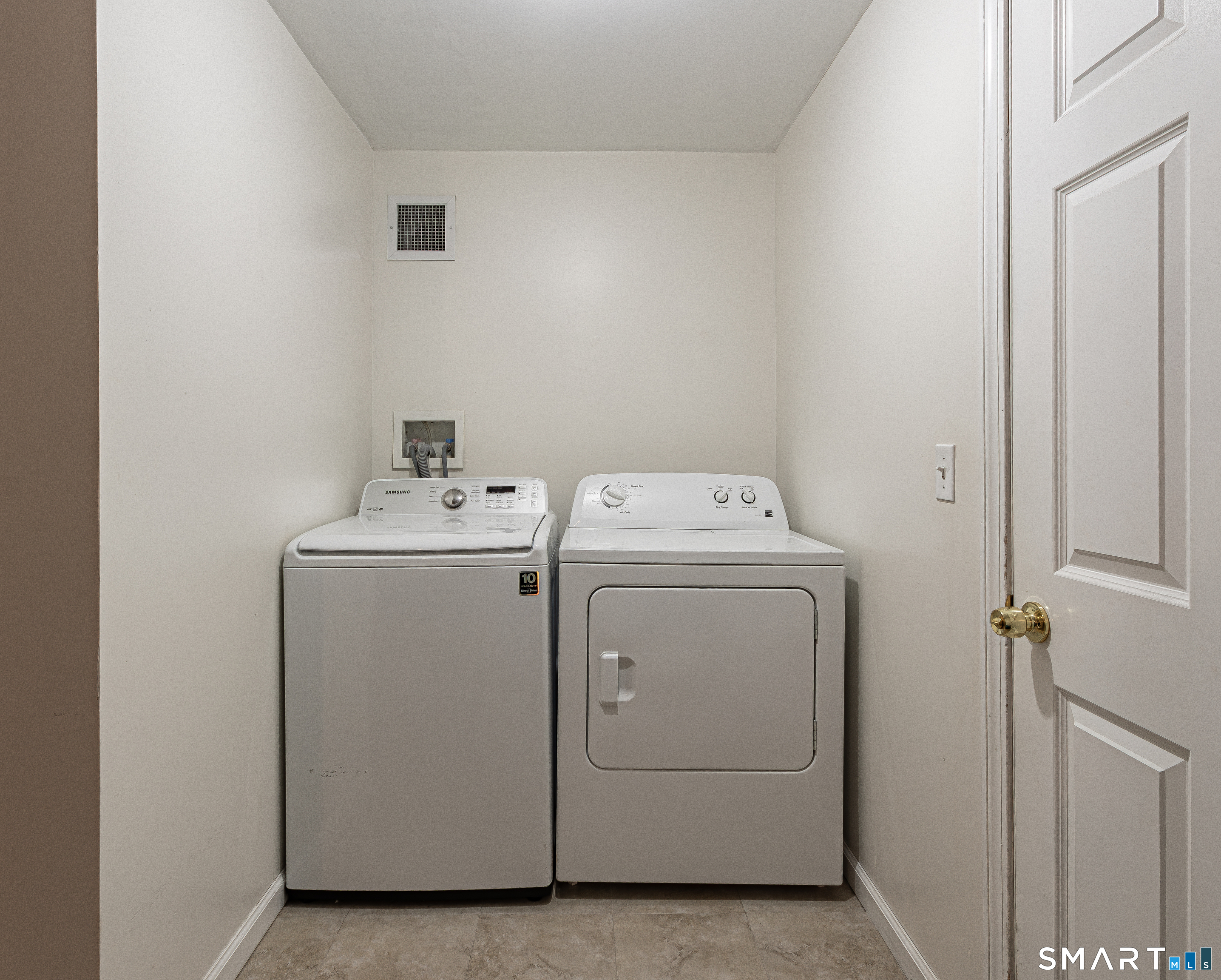 31 Parkwood Avenue Waterbury CT 06708