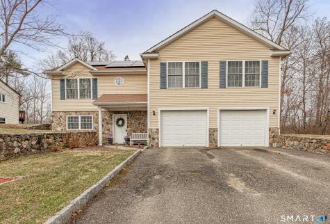 31 Parkwood Avenue Waterbury CT 06708