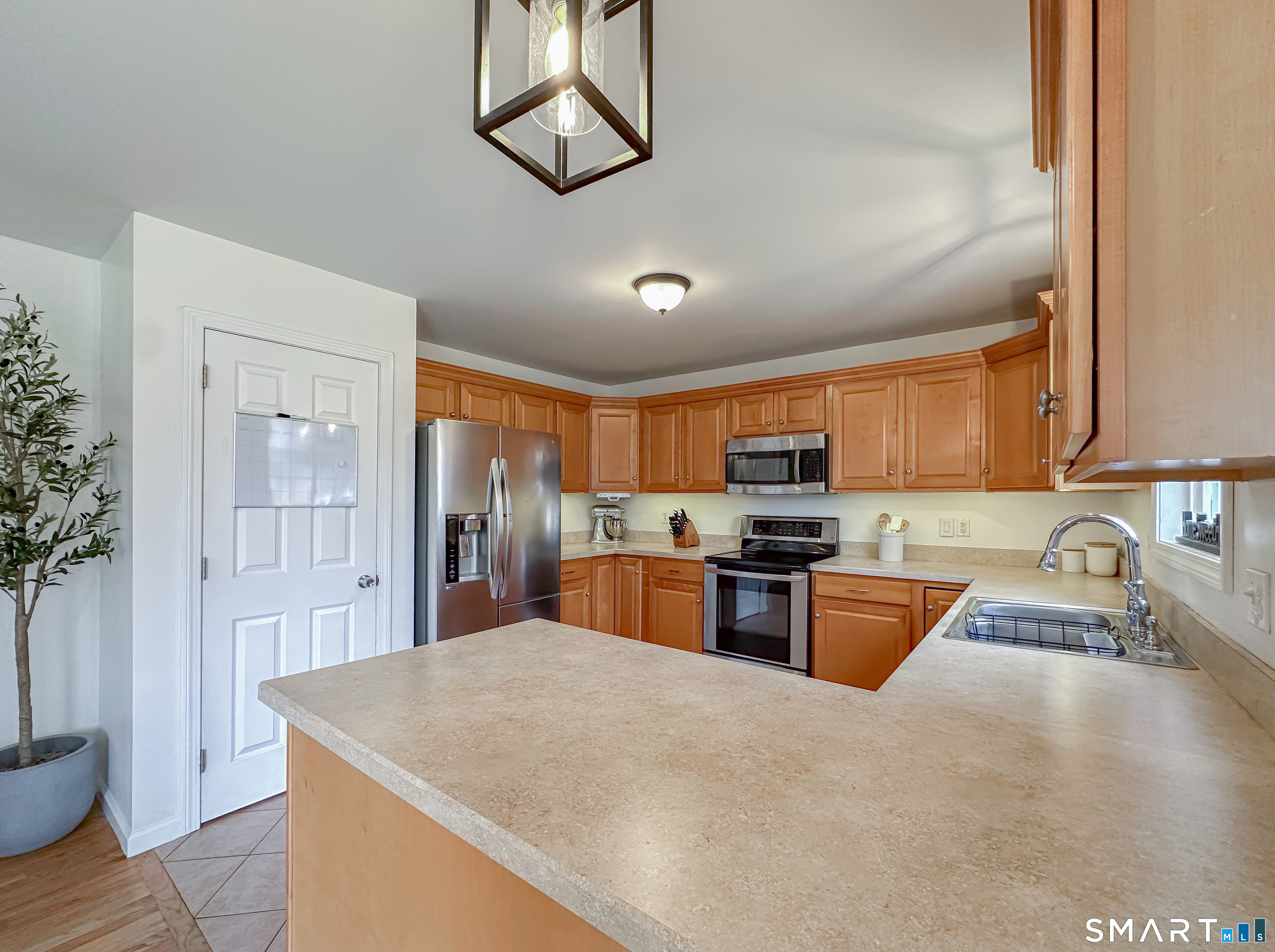 31 Parkwood Avenue Waterbury CT 06708