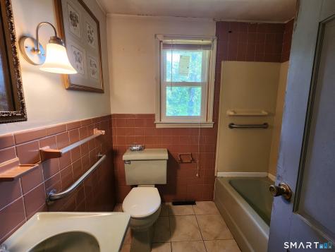 4 Belden Avenue Canton CT 06019