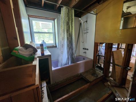 4 Belden Avenue Canton CT 06019