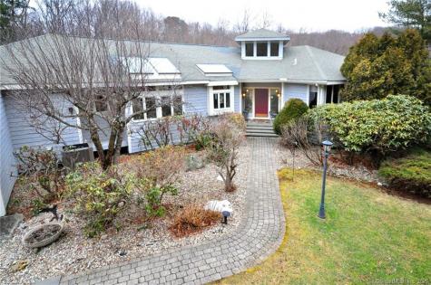 24 High Ridge Hollow Avon CT 06001