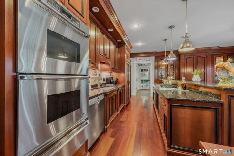 108 Westbrook Road Essex CT 06409