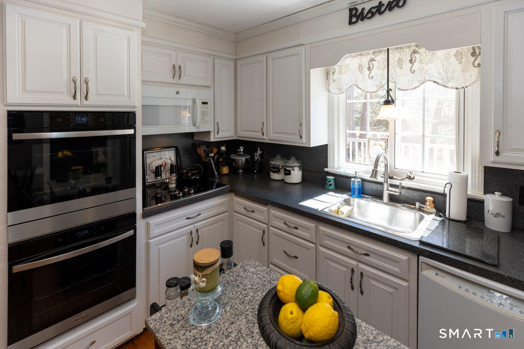 1 Oakridge Drive Old Lyme CT 06371