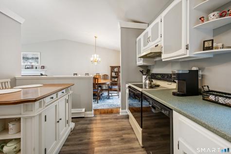 25 Stacy Court Cheshire CT 06410