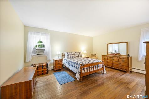 25 Stacy Court Cheshire CT 06410