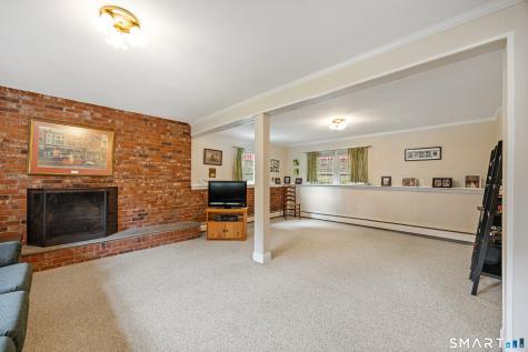 25 Stacy Court Cheshire CT 06410