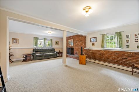 25 Stacy Court Cheshire CT 06410