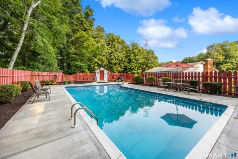 25 Stacy Court Cheshire CT 06410