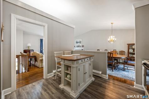 25 Stacy Court Cheshire CT 06410