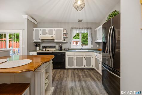 25 Stacy Court Cheshire CT 06410