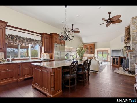 33 Meehan Road Woodstock CT 06281