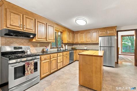 62 Wyneding Hill Road Manchester CT 06040