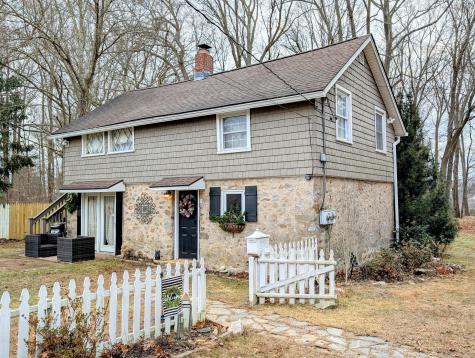 1 Sherry Drive East Hampton CT 06424