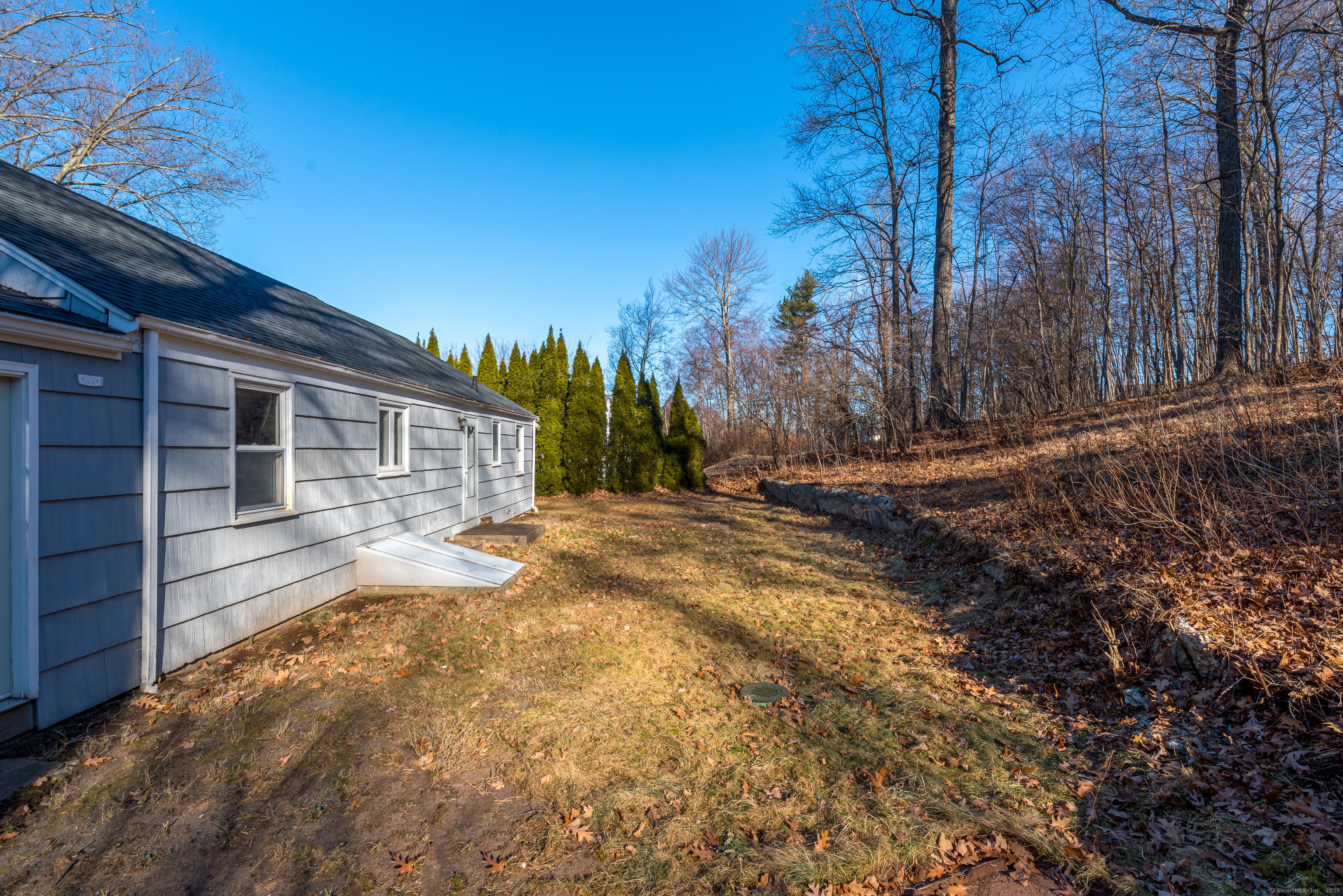 371 Middle Road Farmington CT 06032