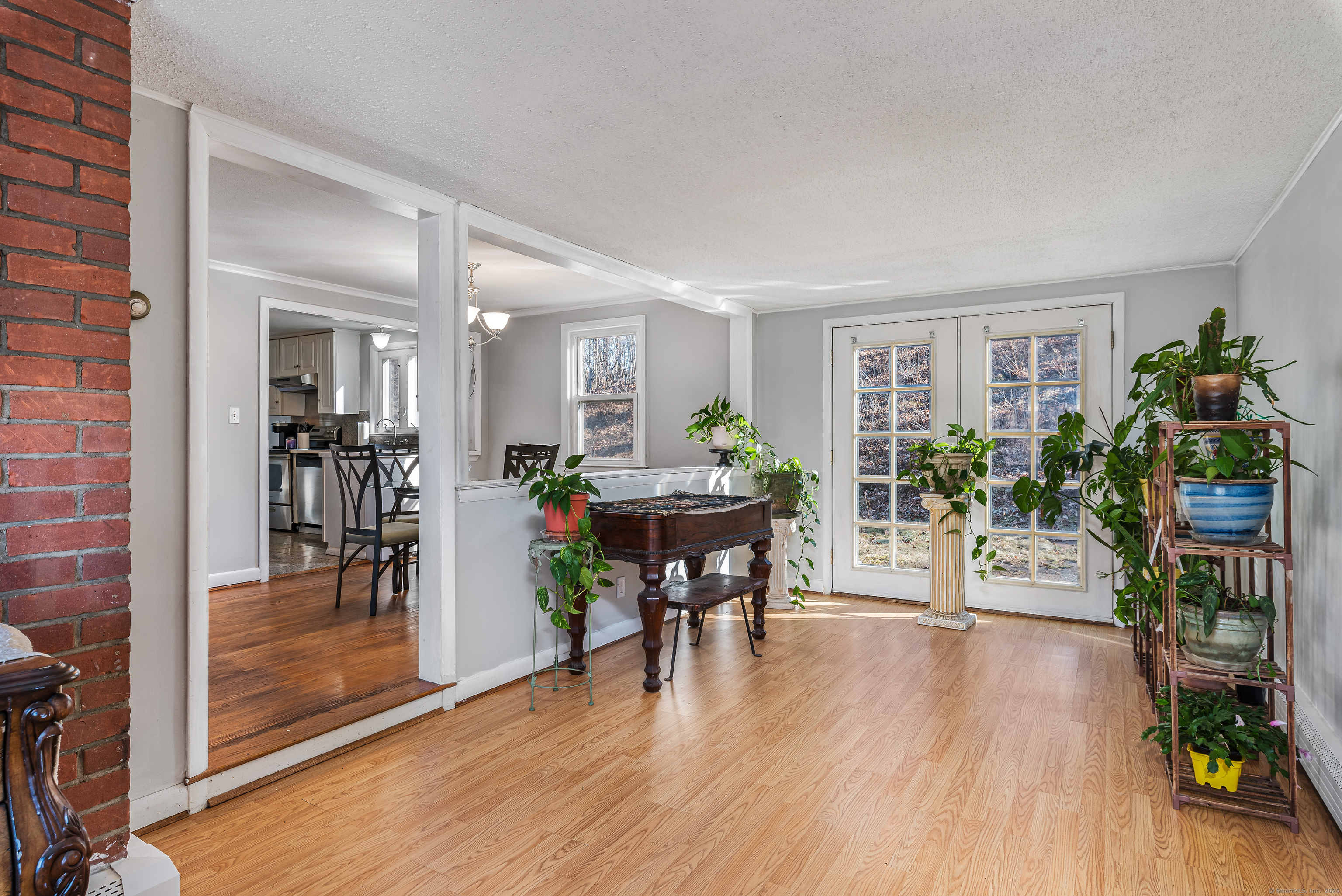 371 Middle Road Farmington CT 06032